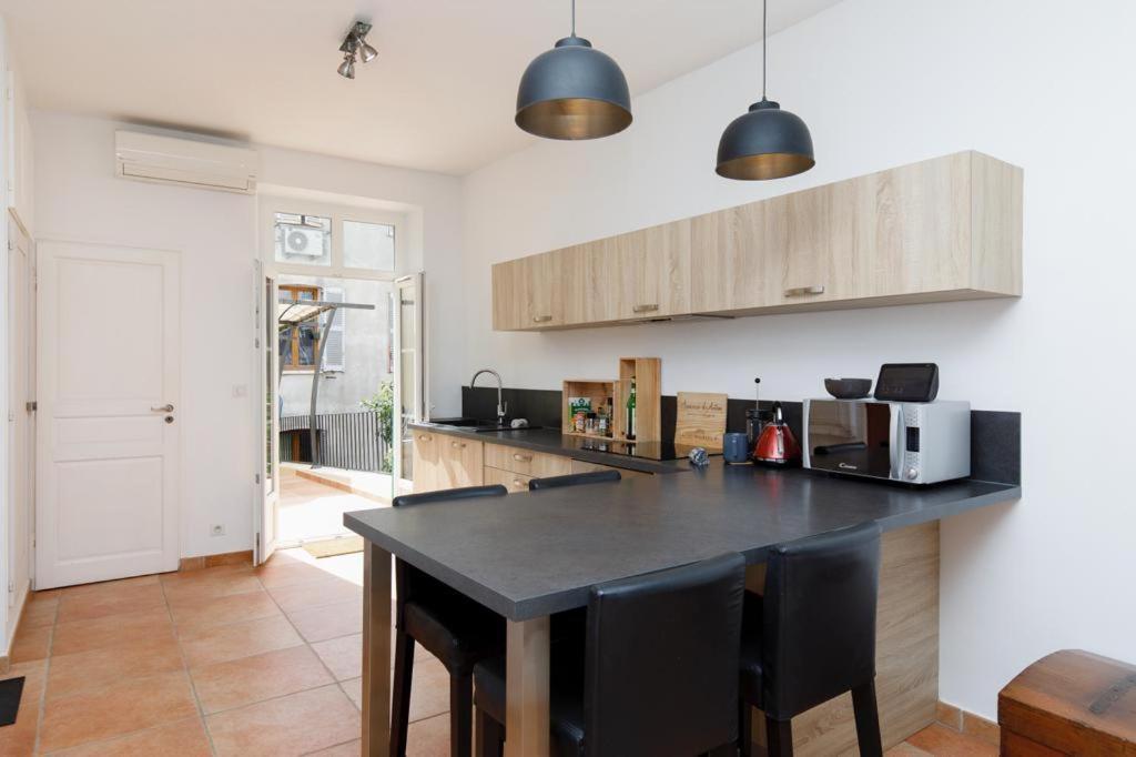 Appartements Climatises - Vieil Antibes Dış mekan fotoğraf